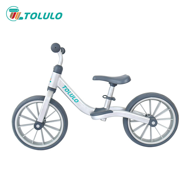 Napa wong tuwa sing cerdas tuku bikes keseimbangan kanggo bocah-bocah?